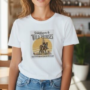 👛(ANY 2/$30) ROOMY GEORGE White Short Sleeve Tee Equestrian Slogan Motif M-L